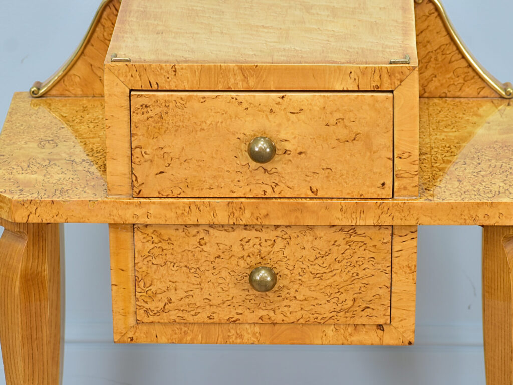 Антикварні тумбочки в стилі Ар-деко