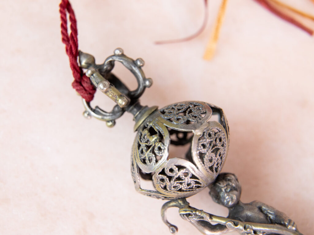 Антикварна срібна указка (яд) для читання Тори