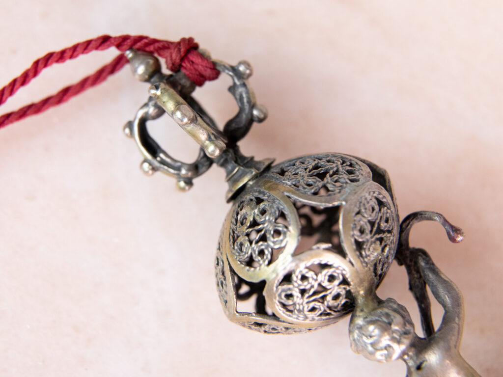 Антикварна срібна указка (яд) для читання Тори