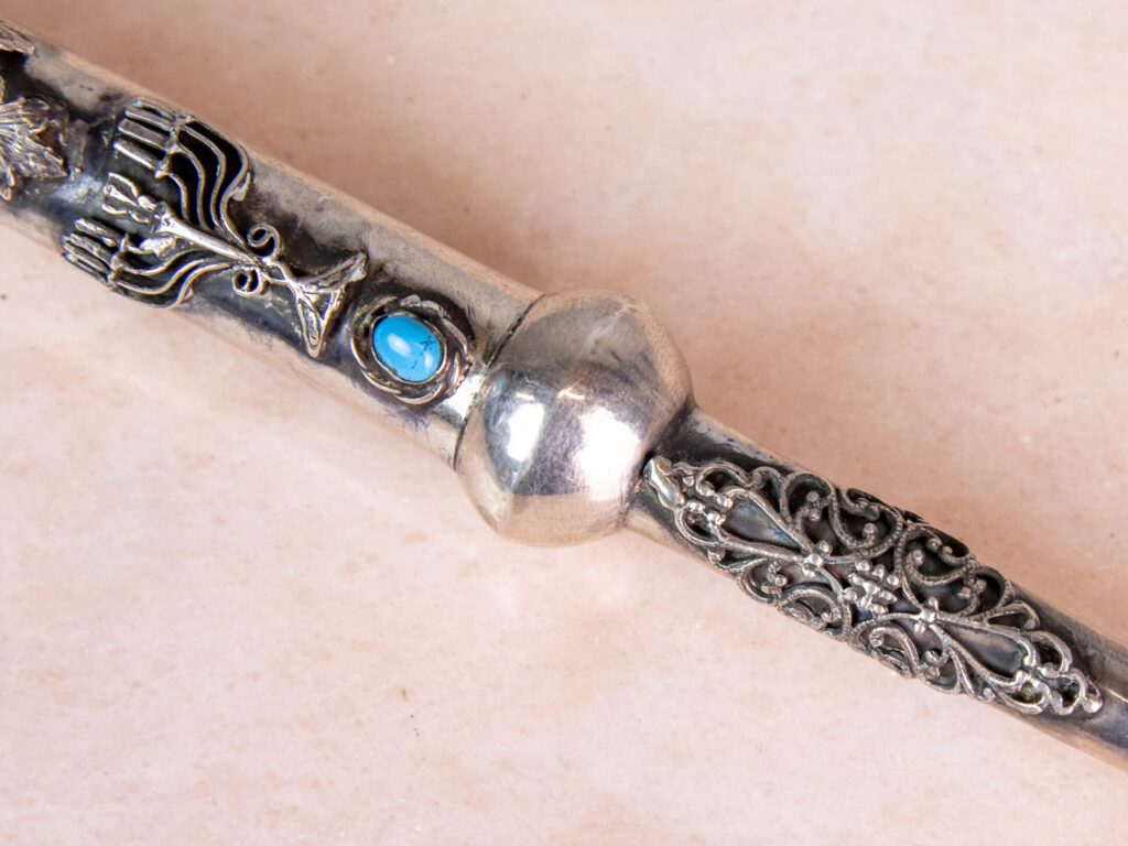 Антикварна срібна указка (яд) для читання Тори