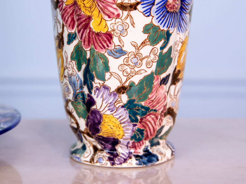 Вінтажний набір: вази та кашпо з підставкою «Pivoines», Gien