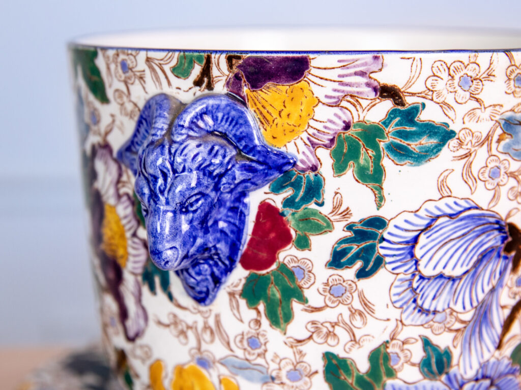 Вінтажний набір: вази та кашпо з підставкою «Pivoines», Gien