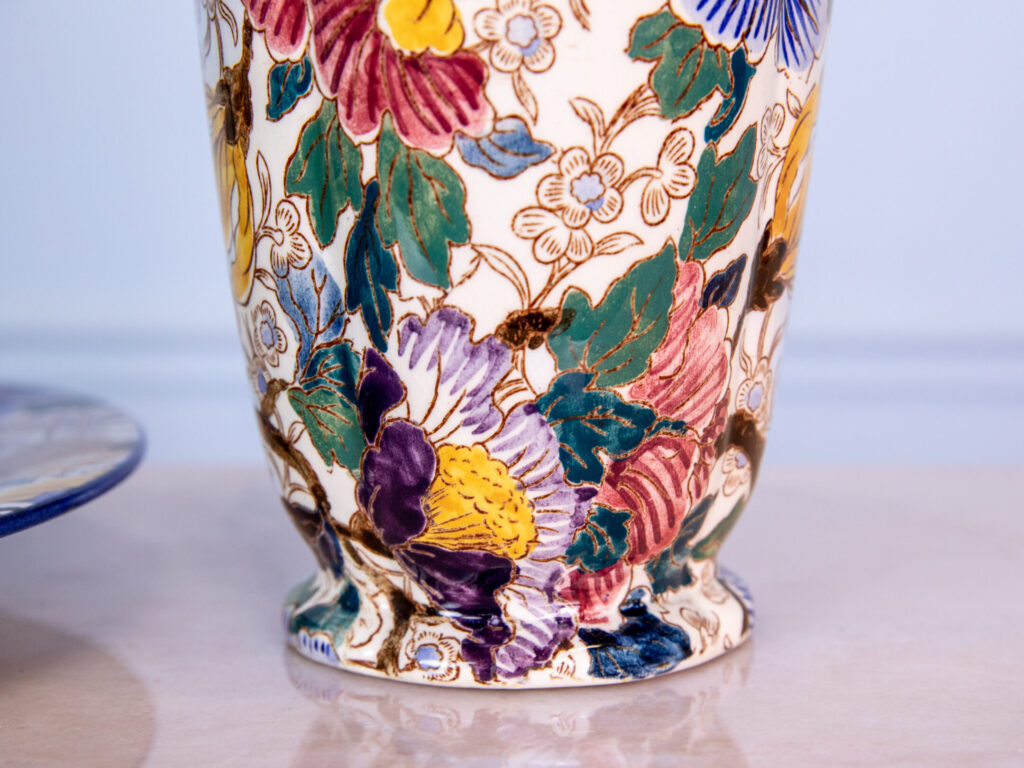 Вінтажний набір: вази та кашпо з підставкою «Pivoines», Gien