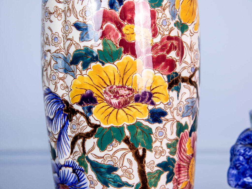 Вінтажний набір: вази та кашпо з підставкою «Pivoines», Gien