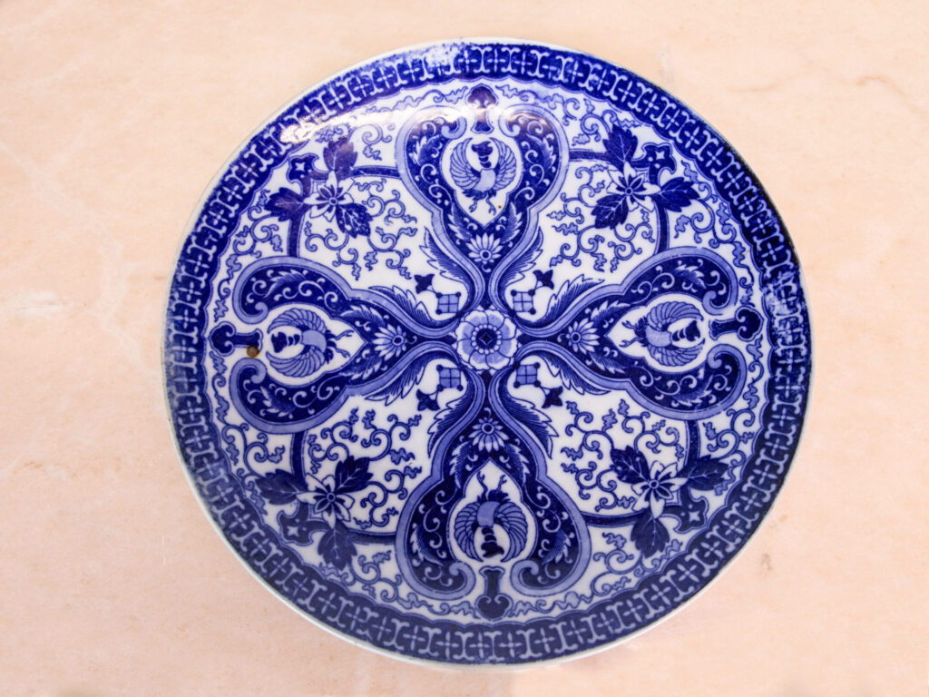 BN4A7186 Антикварна порцелянова тарілка Igezara в стилі Імарі