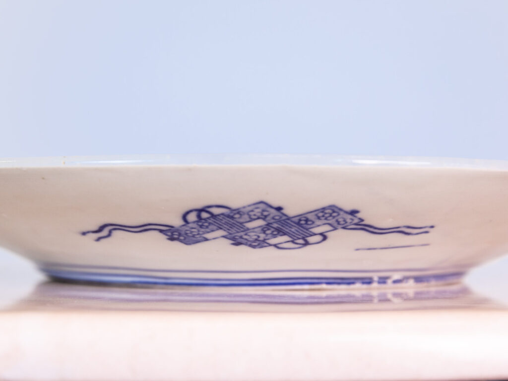 BN4A7187 Антикварна порцелянова тарілка Igezara в стилі Імарі