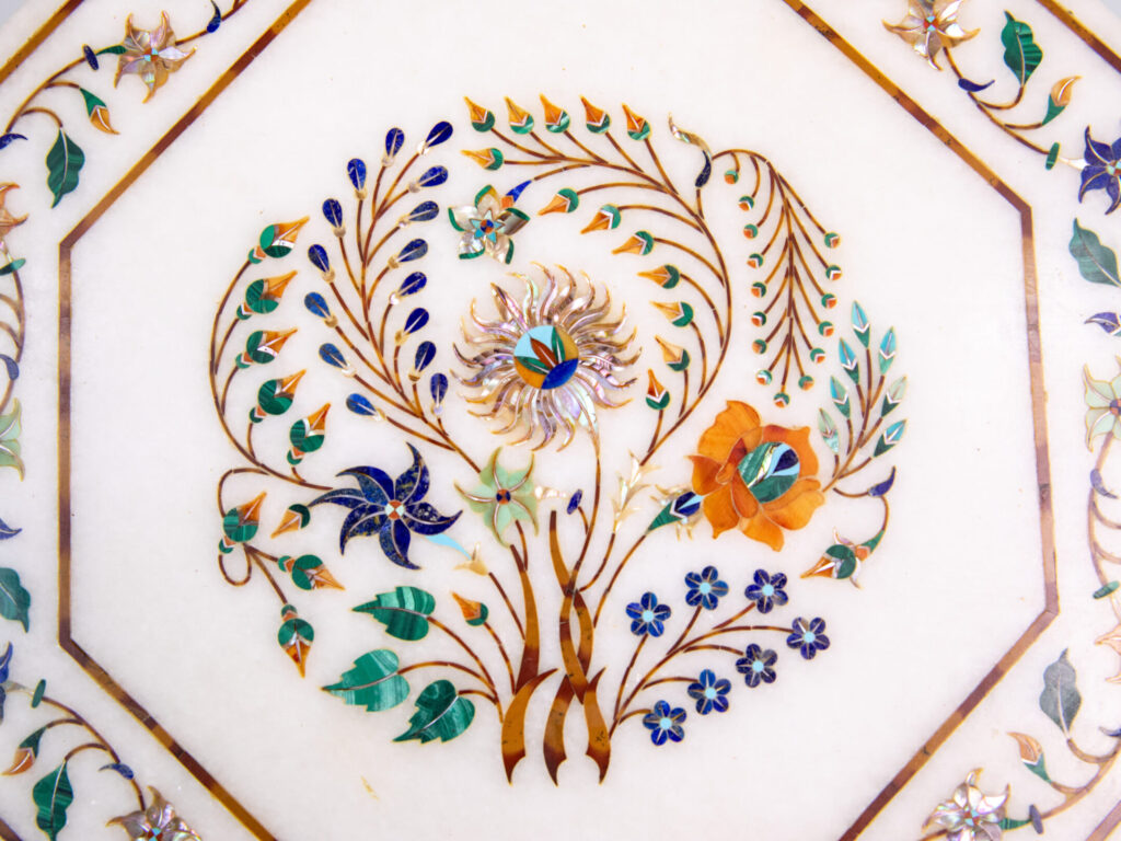 BN4A7200 Вінтажна підставка з флорентійською мозаїкою (Pietra dura)