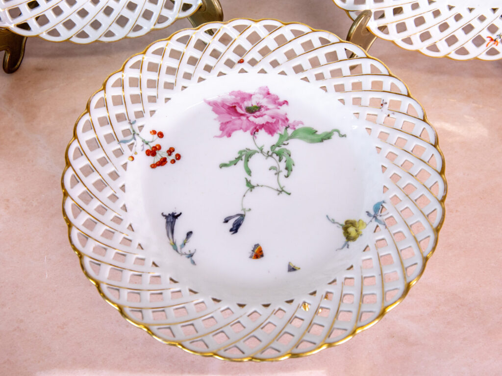 BN4A7231 Набір порцелянового посуду, Meissen