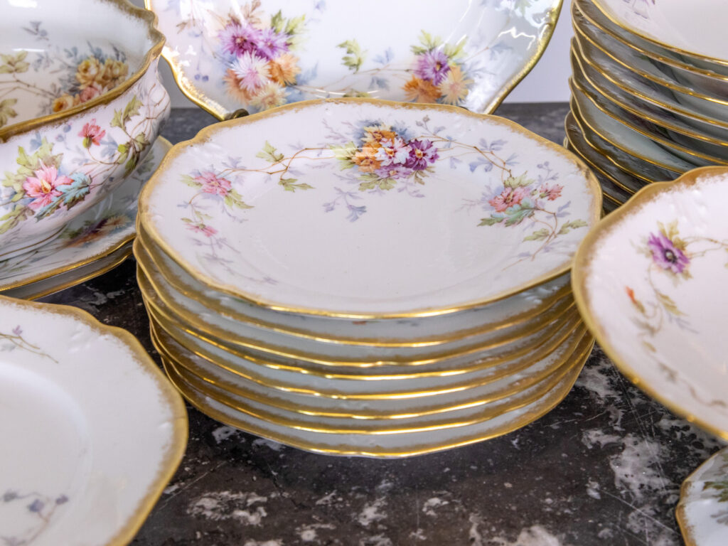 BN4A7305 Антикварний столовий сервіз Londe Limoges