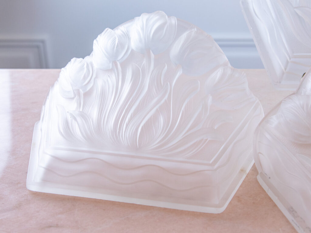 Набір антикварних плафонів до бра