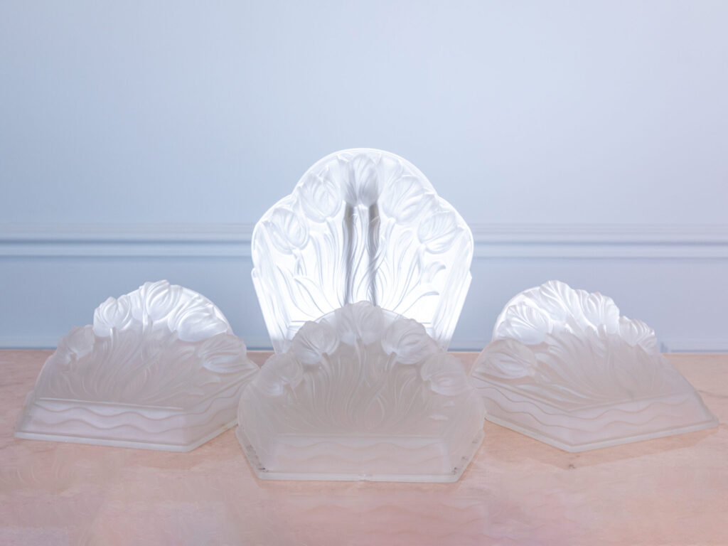 Набір антикварних плафонів до бра