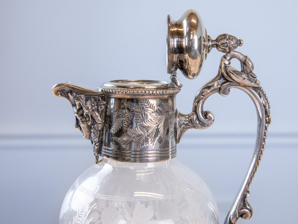 Антикварний графин з посрібленою оправою, Armand Frenais