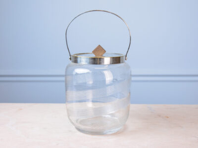 Вінтажна бісквітниця