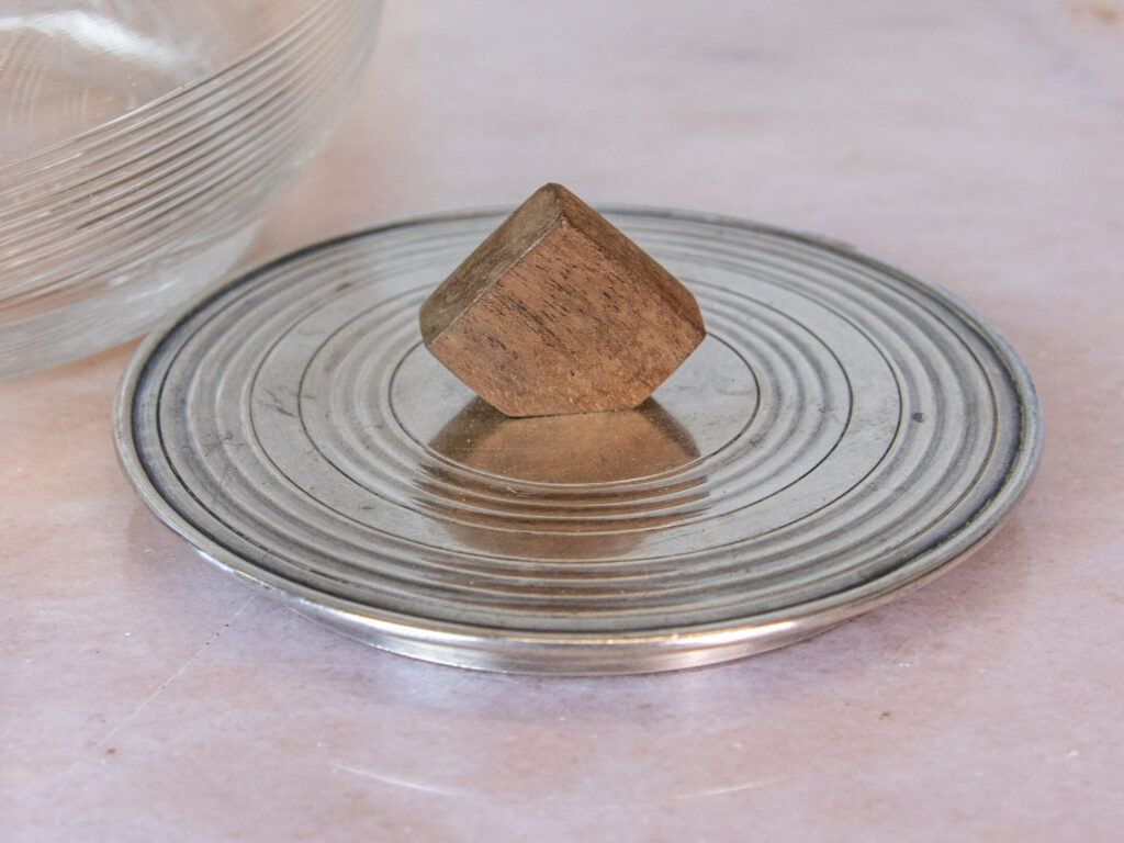 BN4A7644 Вінтажна бісквітниця