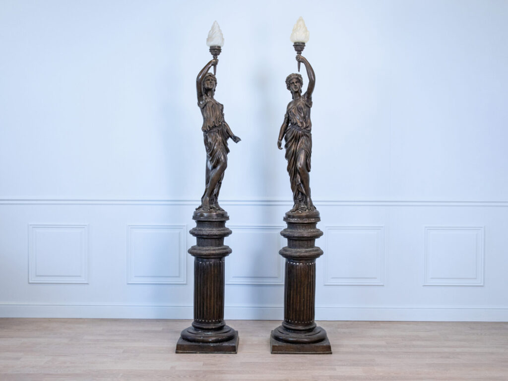 BN4A7793 Антикварні підлогові світильники