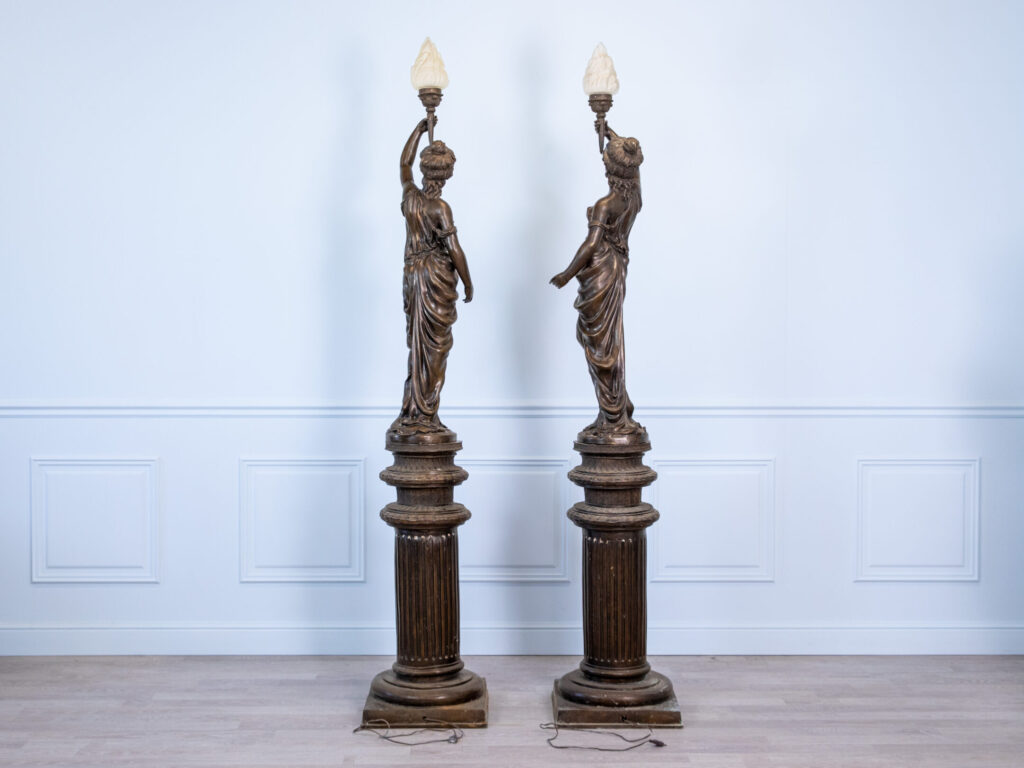 BN4A7855 Антикварні підлогові світильники