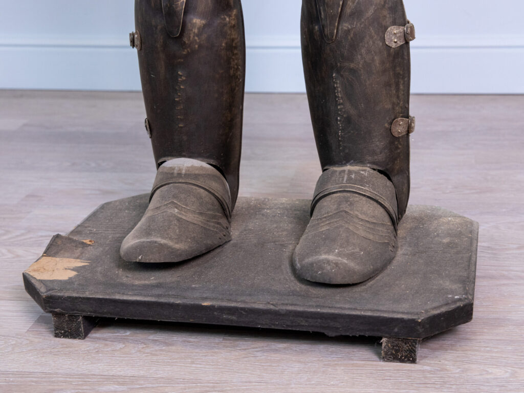 Декоративные рыцарские доспехи