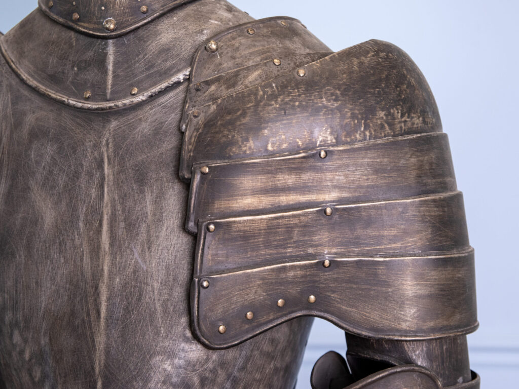 Декоративные рыцарские доспехи