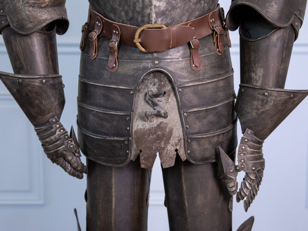 Декоративные рыцарские доспехи