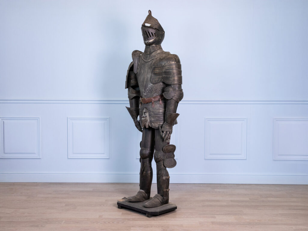 Декоративные рыцарские доспехи