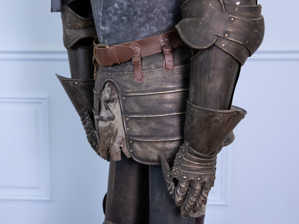 Декоративные рыцарские доспехи