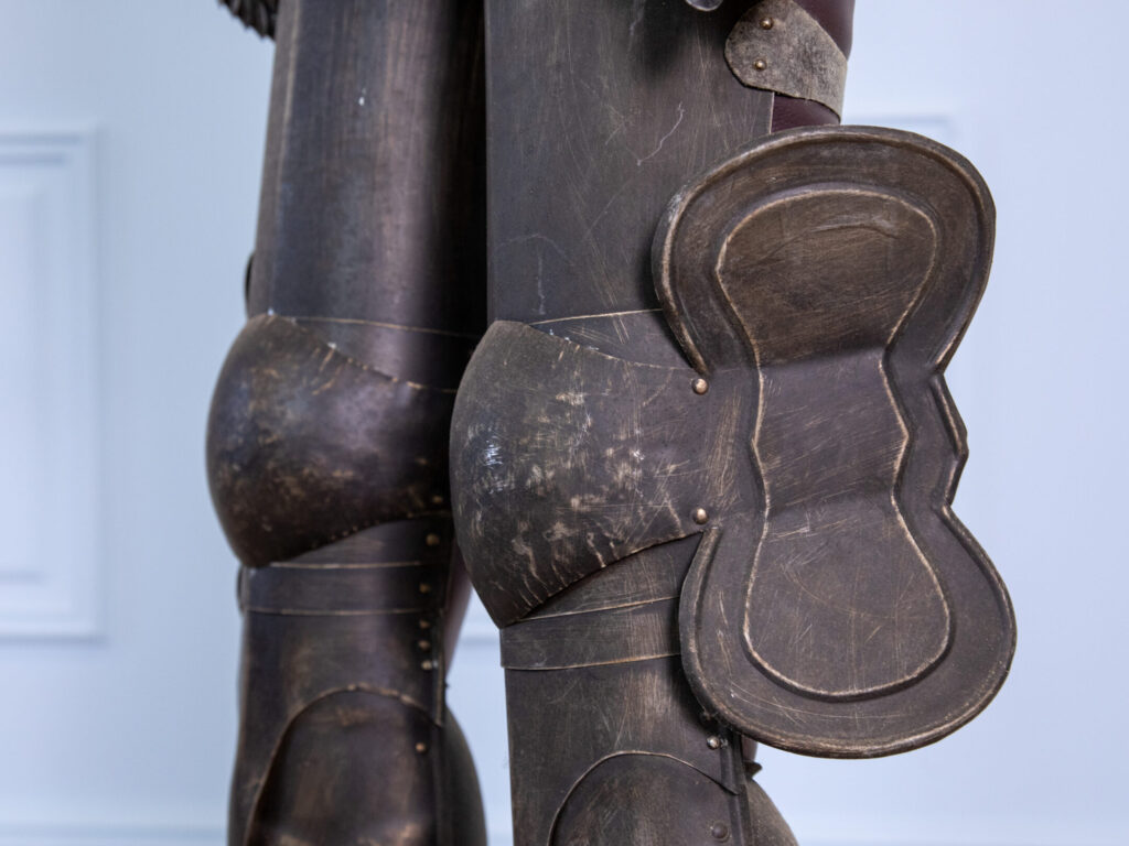 Декоративные рыцарские доспехи