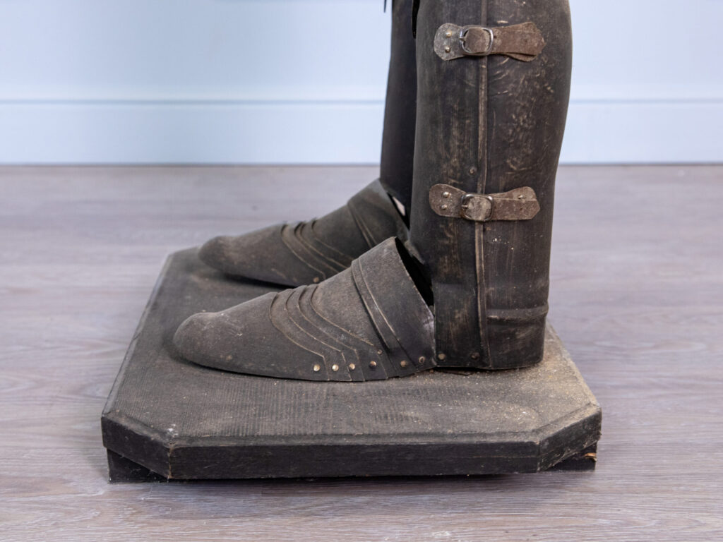 Декоративные рыцарские доспехи