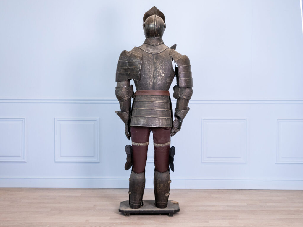 Декоративные рыцарские доспехи