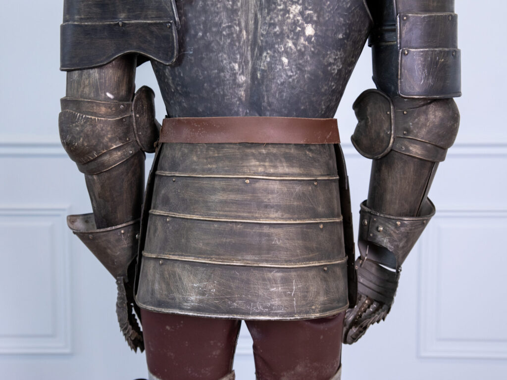 Декоративные рыцарские доспехи