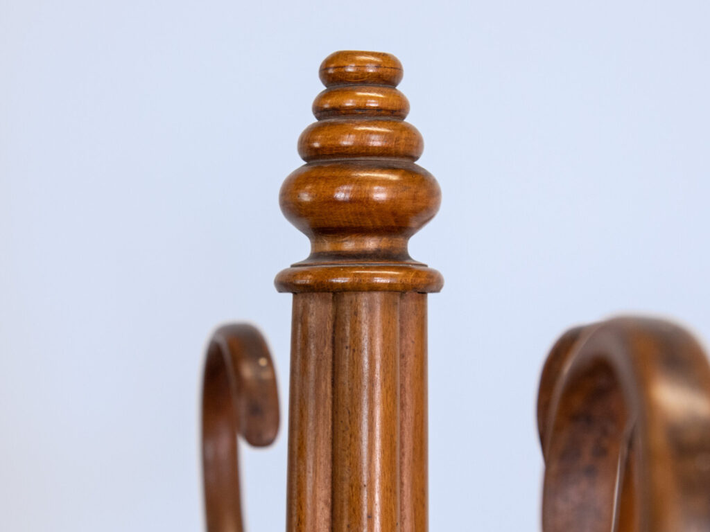 Антикварна підлогова вішалка в стилі Thonet