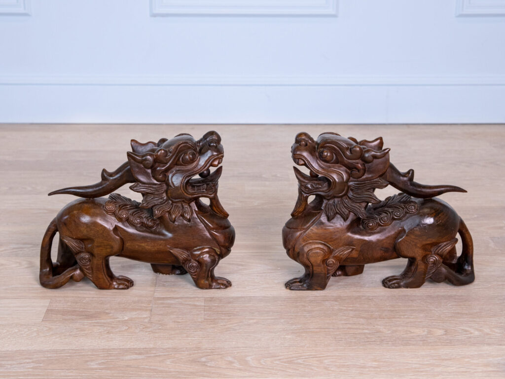Деревянные статуэтки китайских львов-хранителей