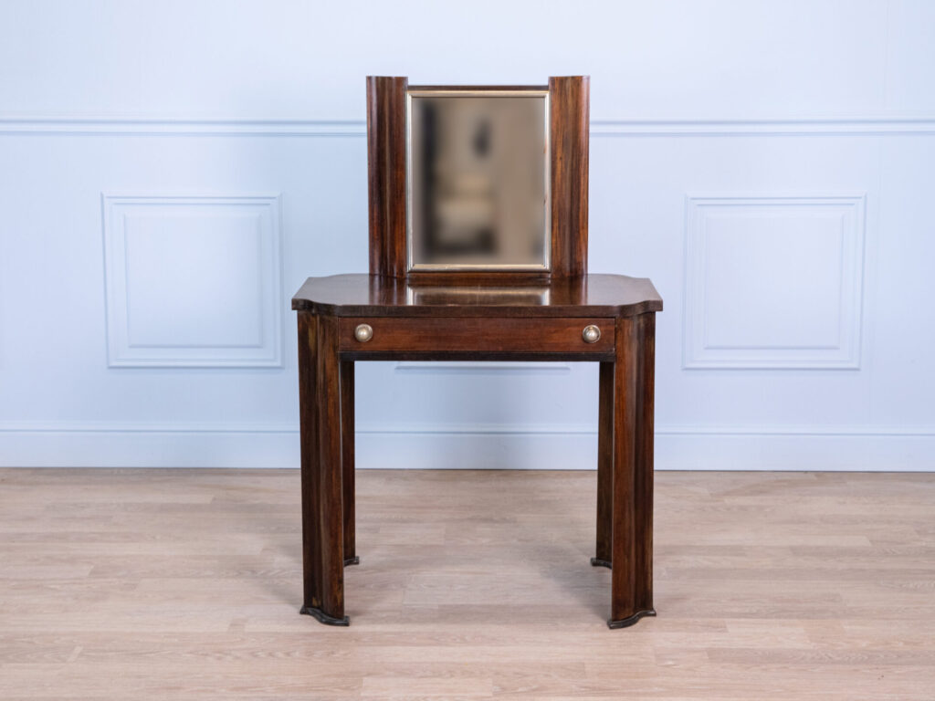 Антикварний туалетний столик