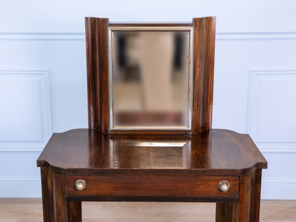 Антикварний туалетний столик