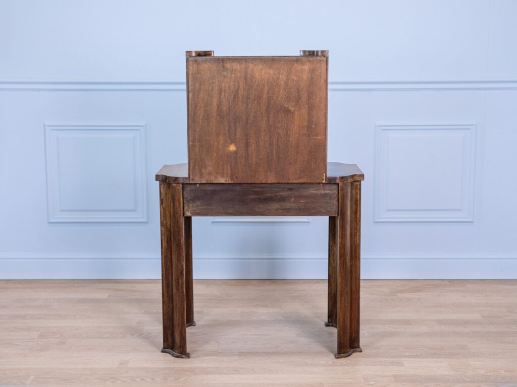 Антикварний туалетний столик