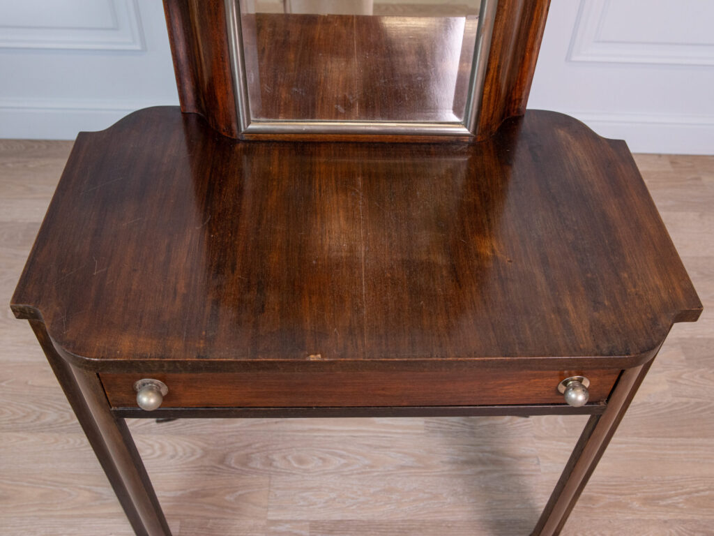 Антикварний туалетний столик