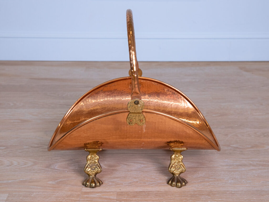 Антикварная корзина для дров