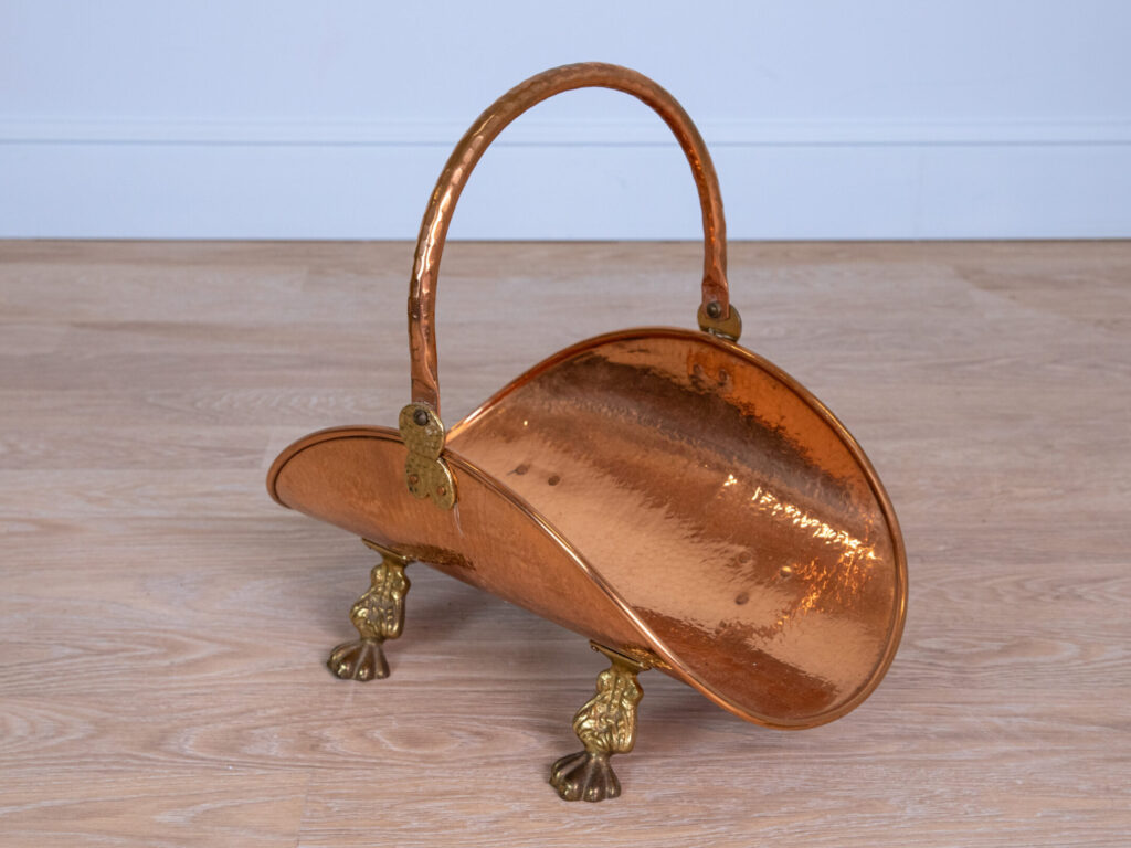 Антикварная корзина для дров