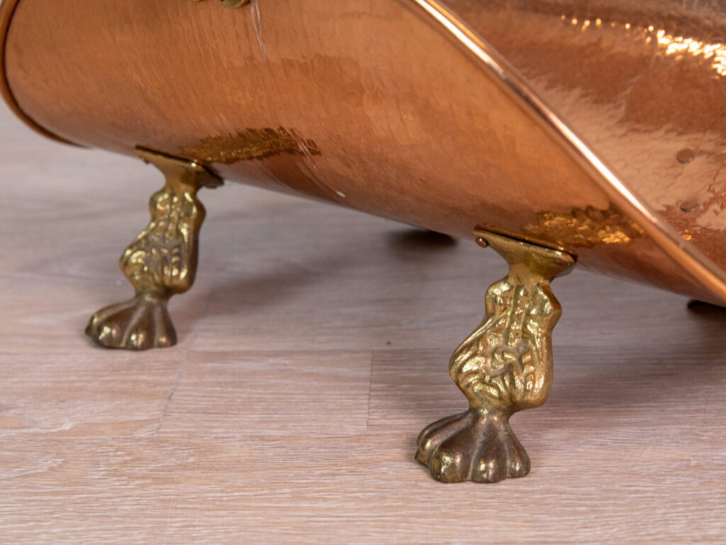 Антикварная корзина для дров