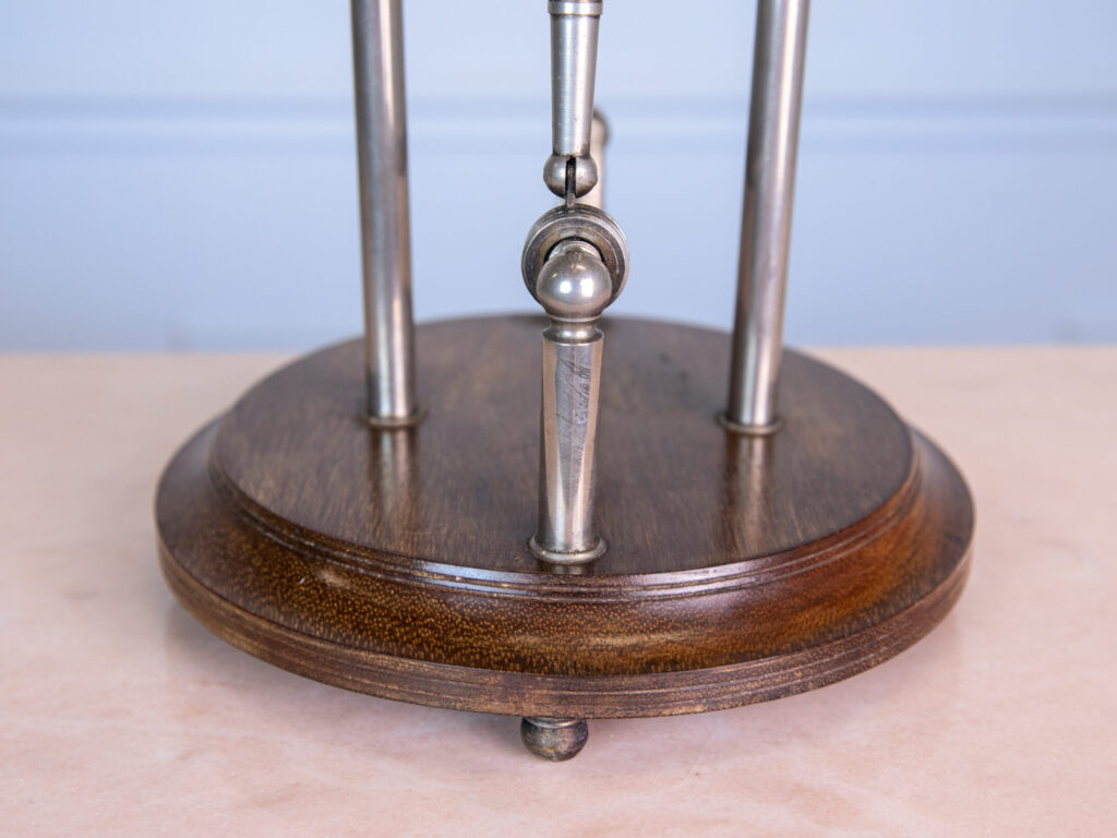Вінтажна механічна підставка для пляшки