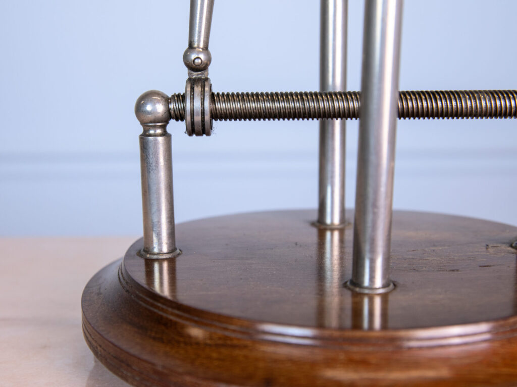 Вінтажна механічна підставка для пляшки