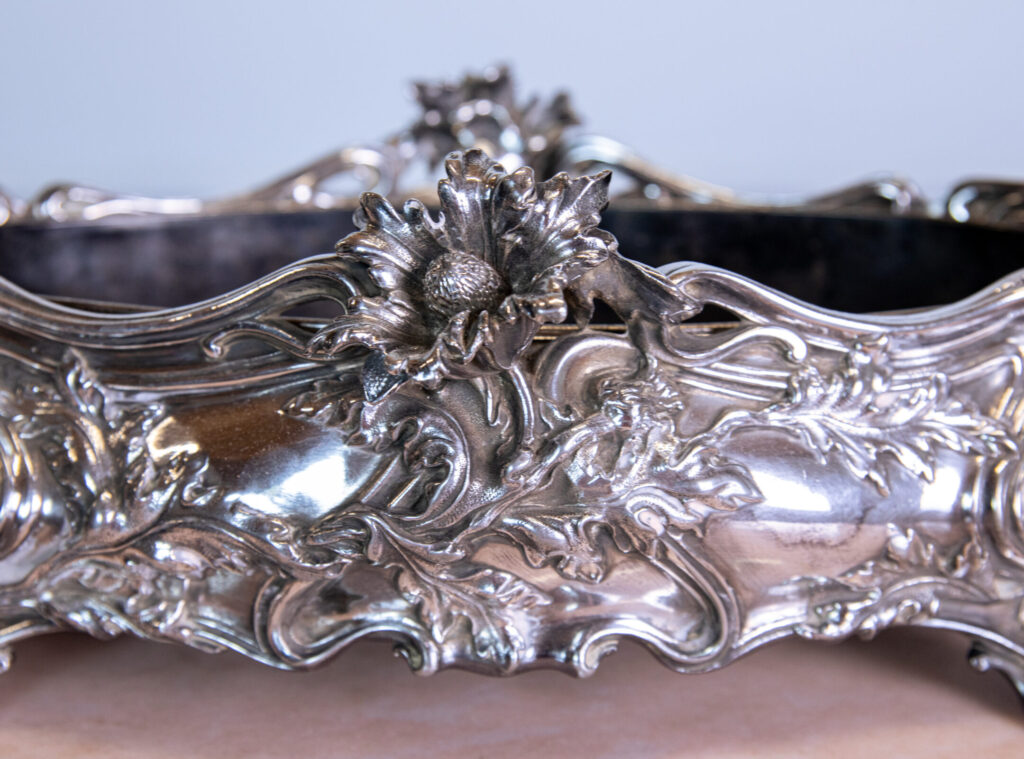 Антикварне посріблене кашпо, Victor Saglier