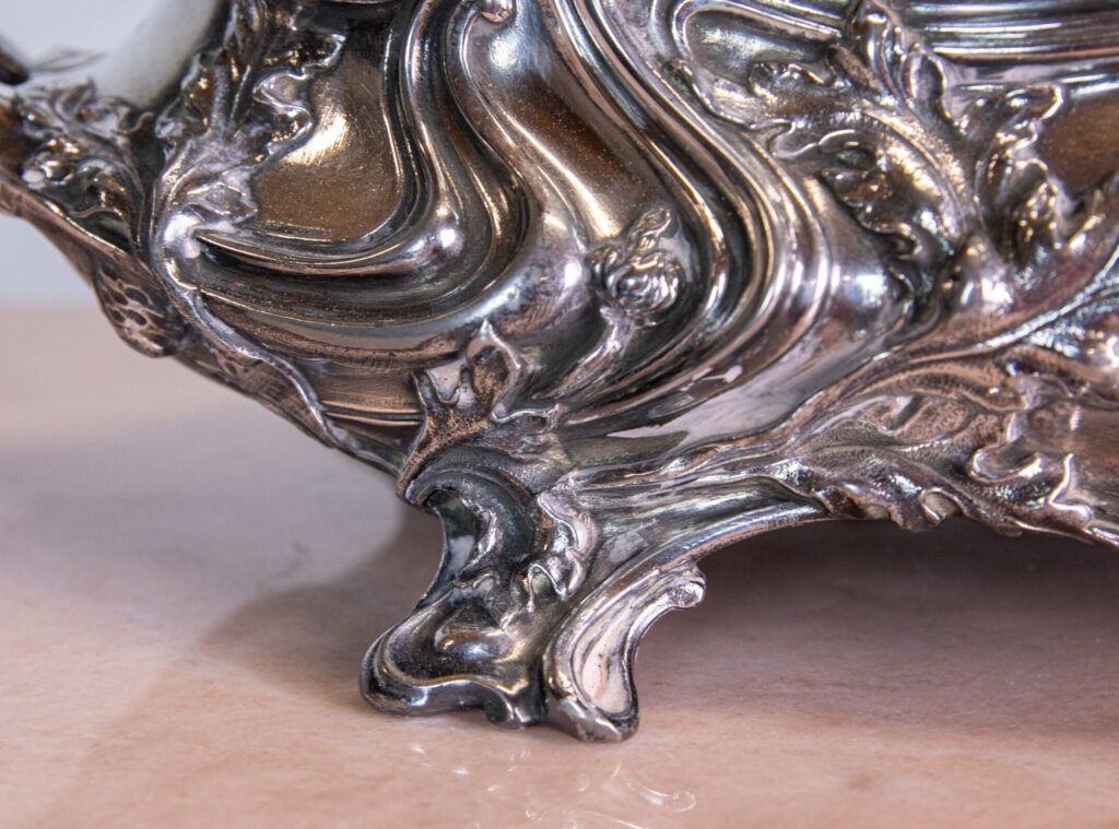 Антикварне посріблене кашпо, Victor Saglier