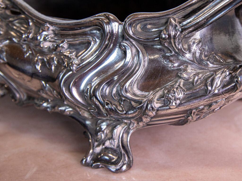 Антикварне посріблене кашпо, Victor Saglier