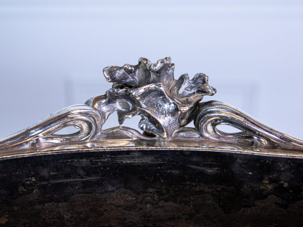 Антикварне посріблене кашпо, Victor Saglier