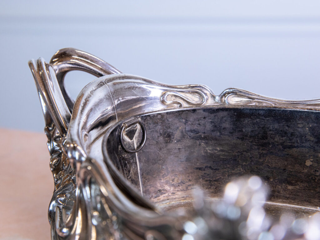 Антикварне посріблене кашпо, Victor Saglier