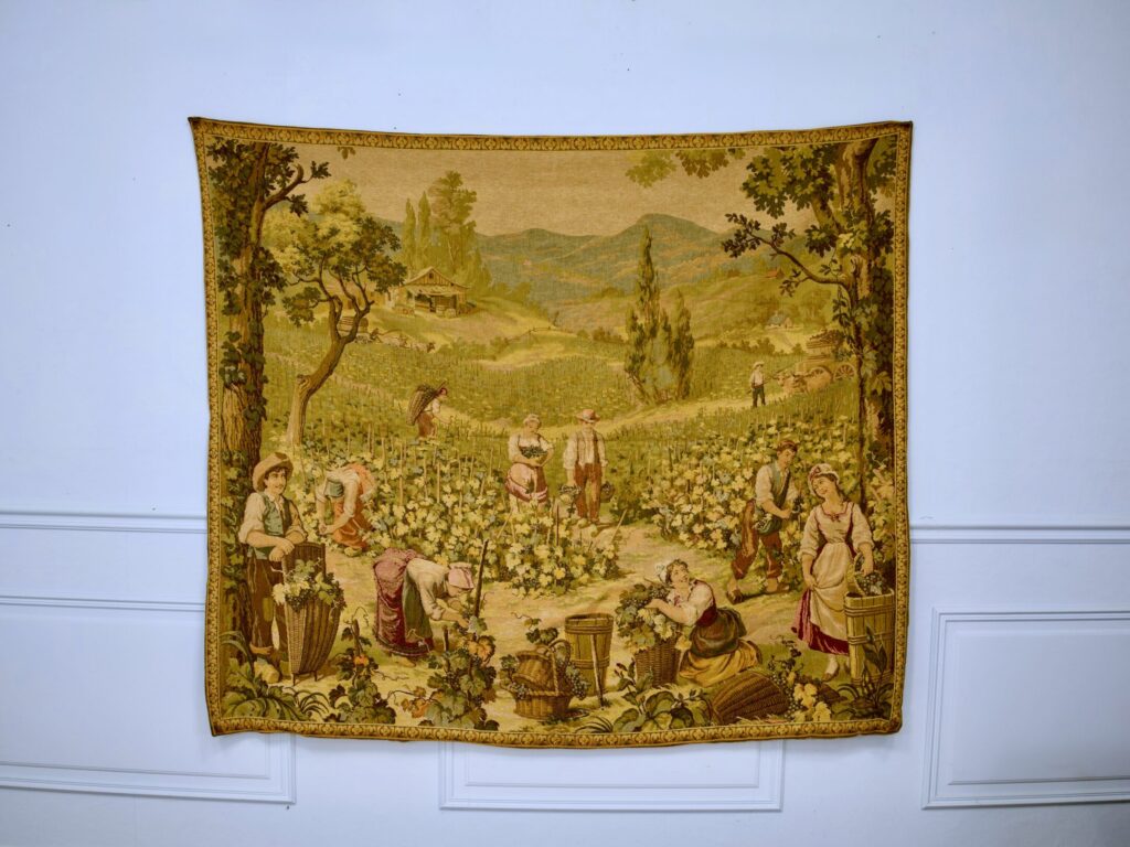 IMG_1237 Вінтажний гобелен «Збір винограду»