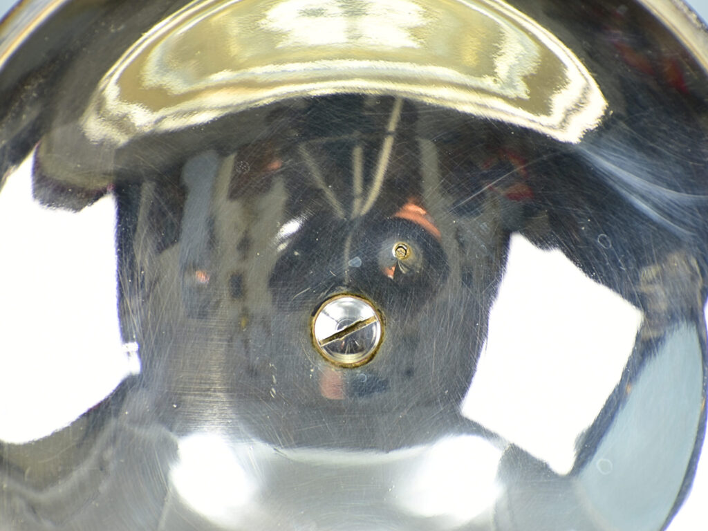 Антикварна посріблена супниця