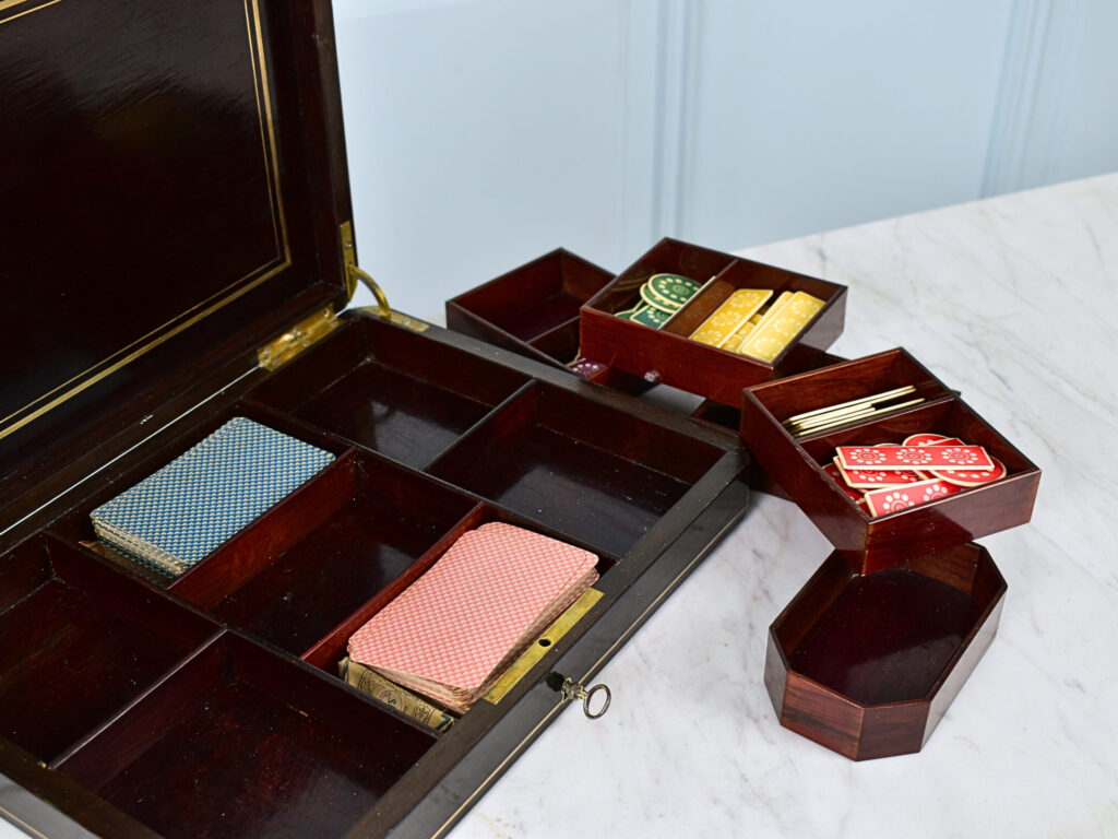 Антикварна шкатулка для настільних ігор в стилі Буль (Boulle)