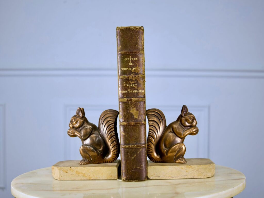IMG_1584 Антикварні обмежувачі для книг (букенди) «Білки»