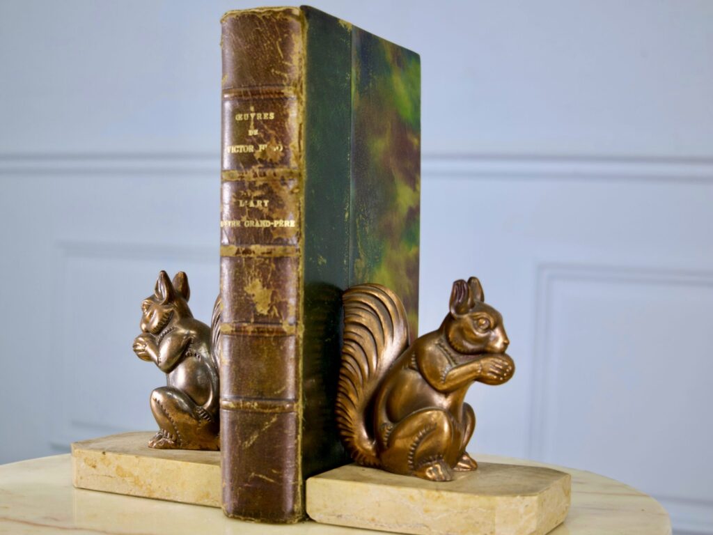 IMG_1585 Антикварні обмежувачі для книг (букенди) «Білки»